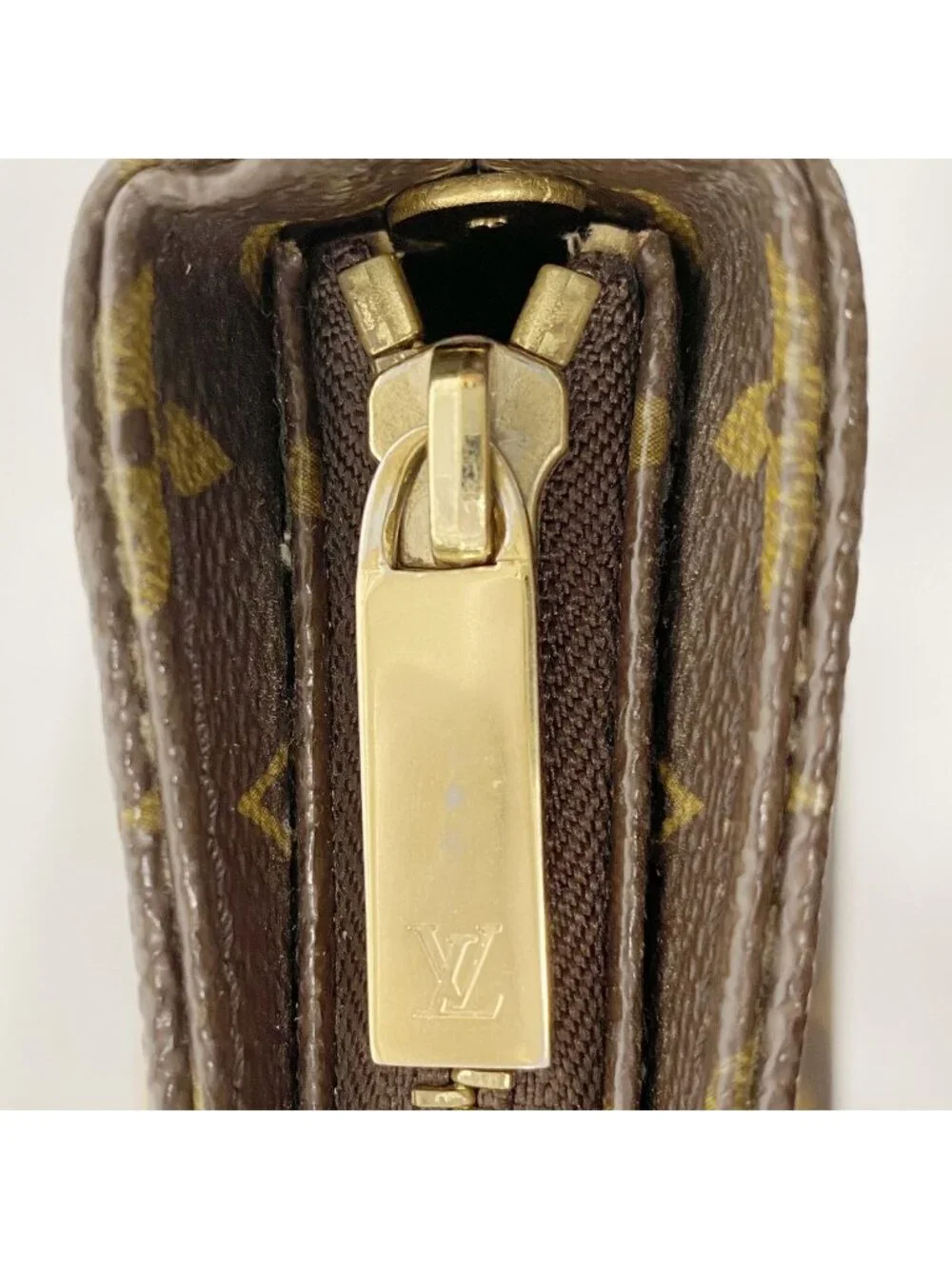 Louis Vuitton Shoulder Bag Monogram Looping MM Brown